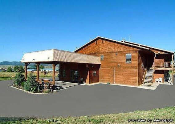 Econo Lodge Eagle Nest Екстериор снимка